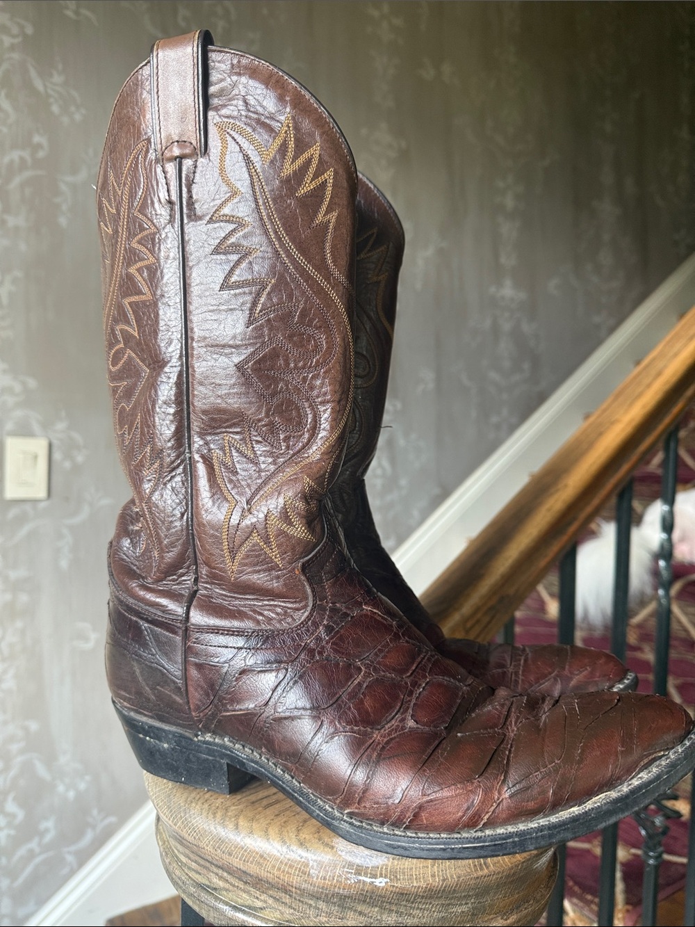 JUSTIN men’s exotic skin cowboy boots size 9, preowned good condition - Picture 2 of 10